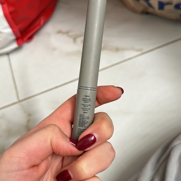 REFY
Lip Sculpt Lip Liner and Setter - Picture 2 of 2